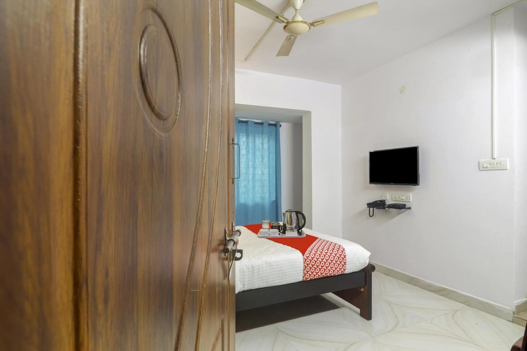 Hotel O Broholic Hotels Near Botanical Garden Hyderabad Exterior foto